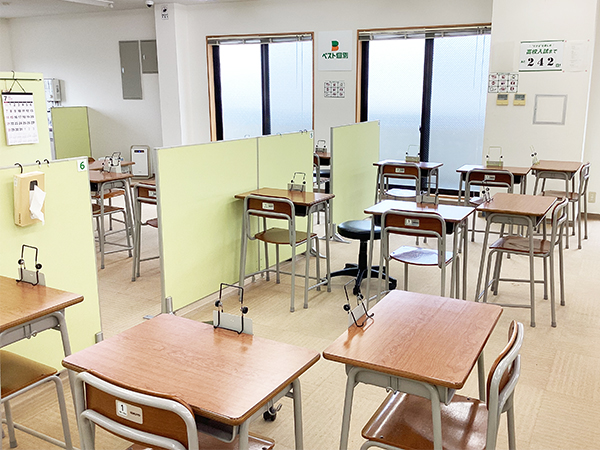 志度教室の様子：質問がしやすいレイアウトにしております。