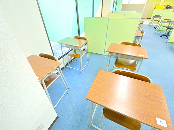 郡山教室の様子：好きなだけ自習ＯＫ！先生にも質問ができます！