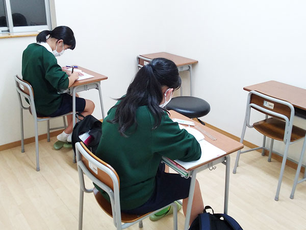 伊達教室の様子：無料で使える自習室を使って質問できる環境で勉強しましょう！