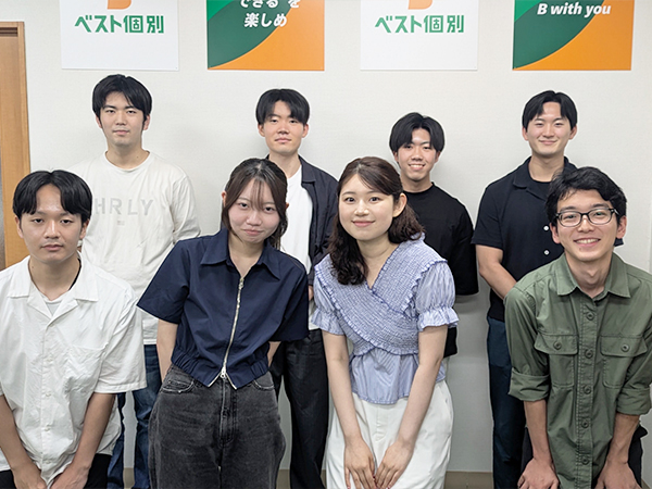 福室教室の様子：明るく、優しい先生たちが全力でサポートいたします！