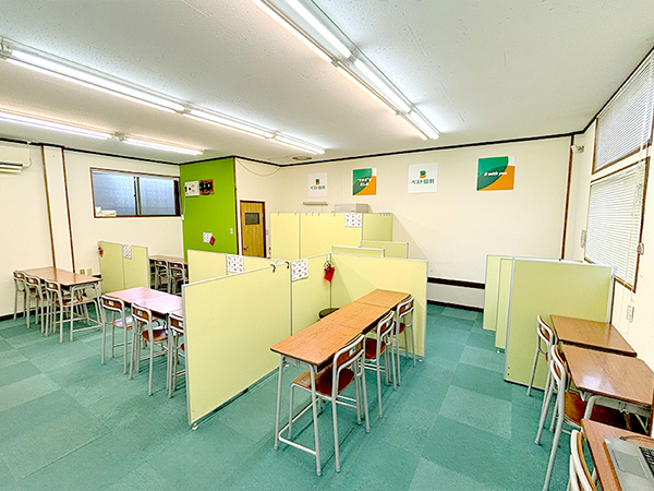 若宮教室の様子：学習に集中できる授業ブースです！