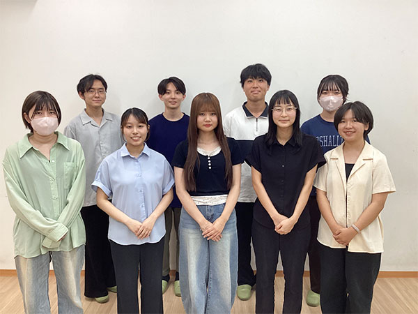 伊達教室の様子：優しい先生たちがサポートします！
