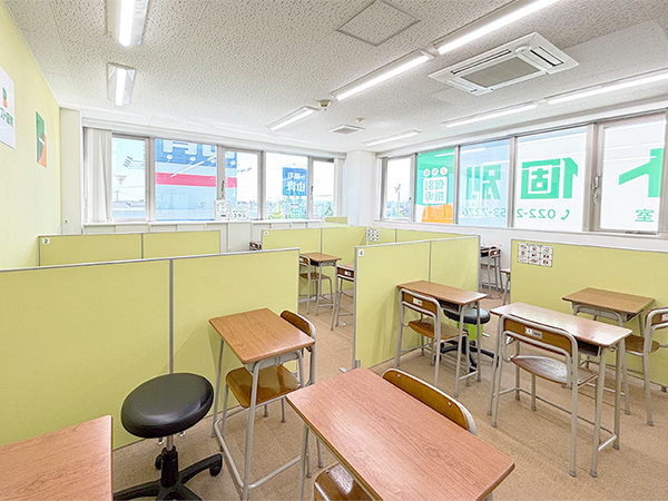 南小泉教室の様子：一人ひとりに寄り添ってサポートいたします！