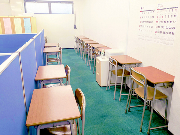 南中山教室の様子：空いている座席は自習スペースとして利用できます。