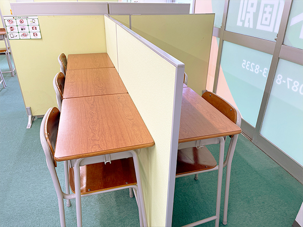 牟礼教室の様子：自習席を設けております