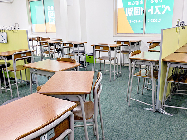 多賀城教室の様子：集中して勉強に取り組むことができる環境です。