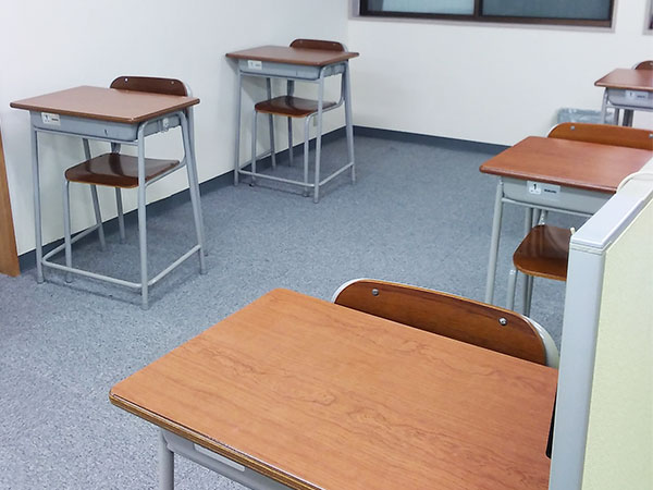 丸子教室の様子：自習室へは学校ワークや宿題の持ち込みOKです！