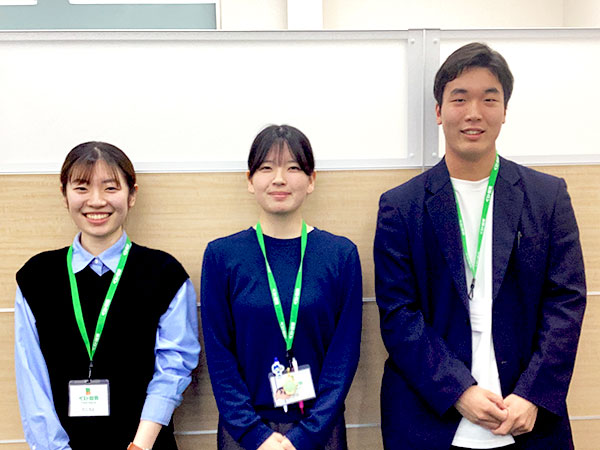 綾歌教室の様子：優しく教えてくれる先生たちがそばにいます！