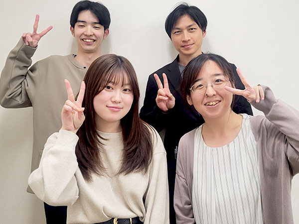 桑野北教室の様子：優しい先生たちが、皆さんを全力でサポート。