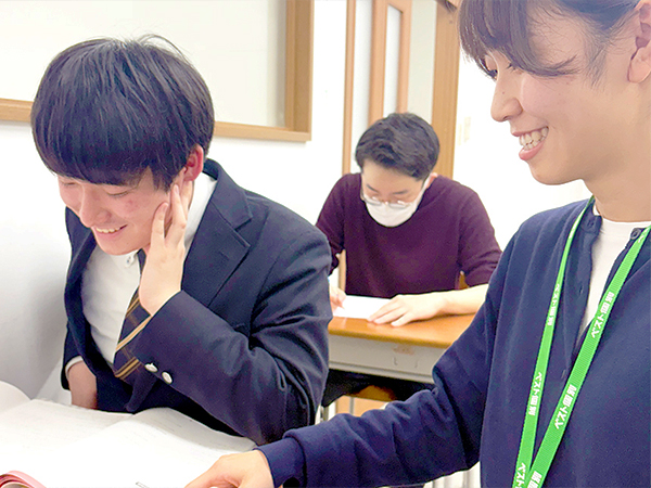 名取西教室の様子：一人ひとりを丁寧に指導いたします