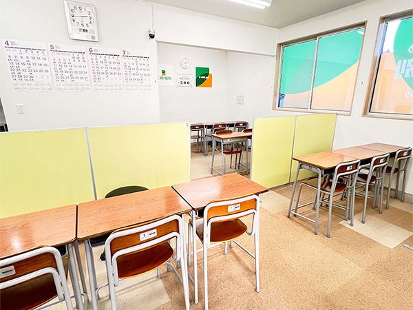 桑野北教室の様子：先生がそばにいるので安心して学習できます！