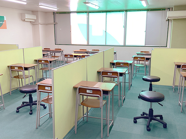 南福島教室の様子：2部屋63席、空き座席で自習もOKです