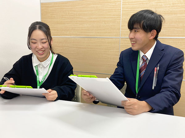 石巻中里教室の様子：教室自慢の優しい先生たちが、皆さんを全力サポート。