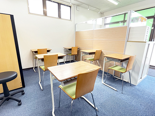 総社東教室の様子：塾が空いている時間はいつでも自習可能です！