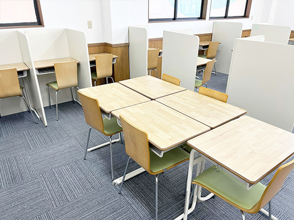 上戸祭教室の様子：塾が空いている時間はいつでも自習可能です！