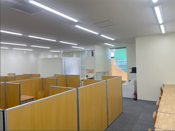 間々田教室の様子：広々とした空間で集中できる環境です！