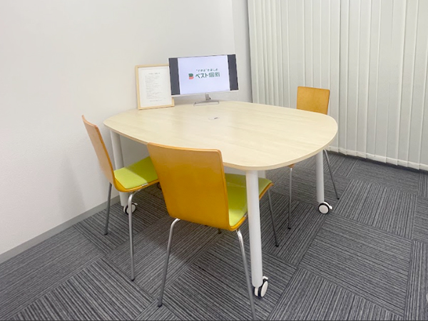小山城南教室の様子：無料ご相談会にてお悩みをお聞かせください！