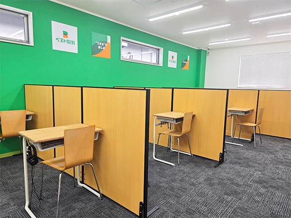 連取教室の様子：学習に集中できる環境を整えております