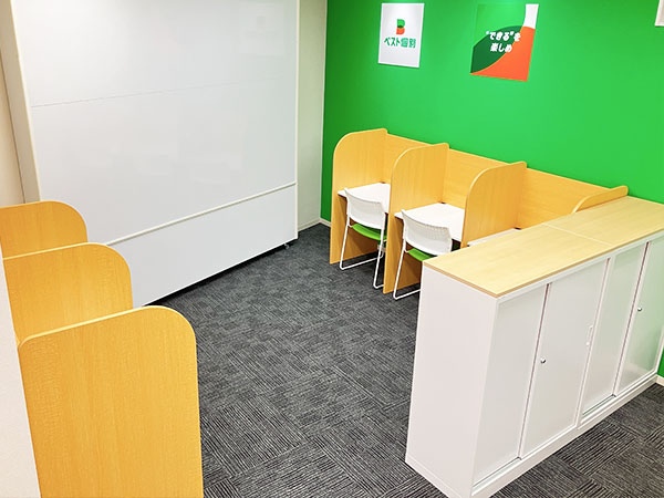 東広島西条教室の様子：テスト勉強や宿題など、集中したいときにぜひ活用してください！