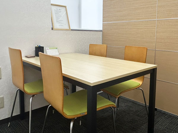 広島府中教室の様子：無料ご相談会にてお悩みをお聞かせください！